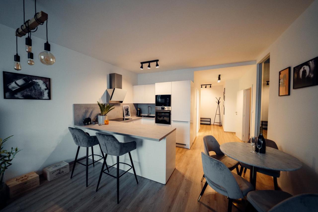 Tiffany Apartment Hotel Bratislava Exterior photo