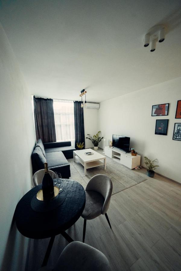 Tiffany Apartment Hotel Bratislava Exterior photo