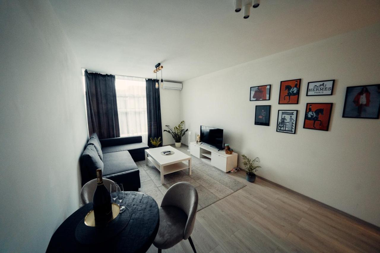 Tiffany Apartment Hotel Bratislava Exterior photo