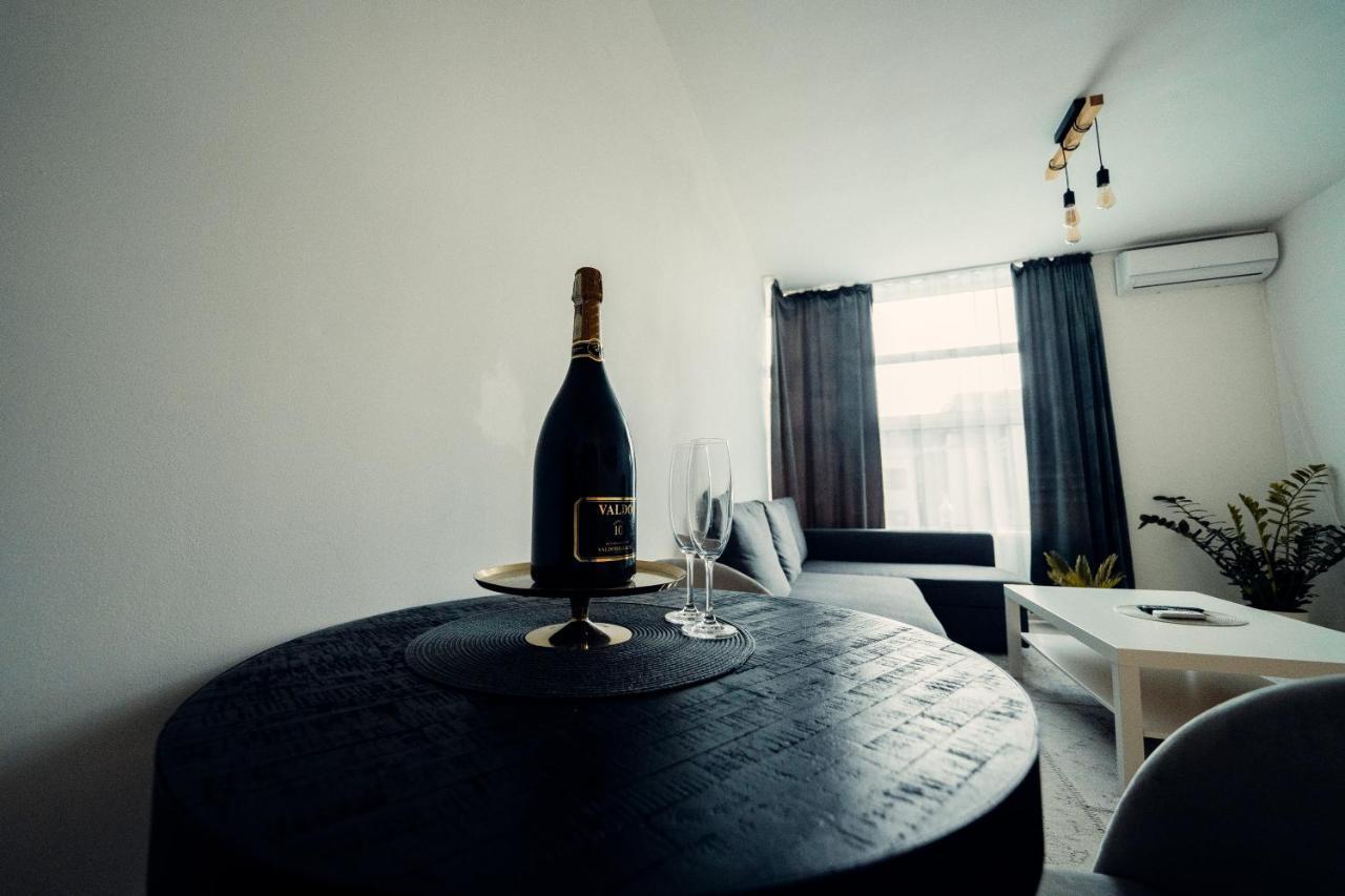 Tiffany Apartment Hotel Bratislava Exterior photo
